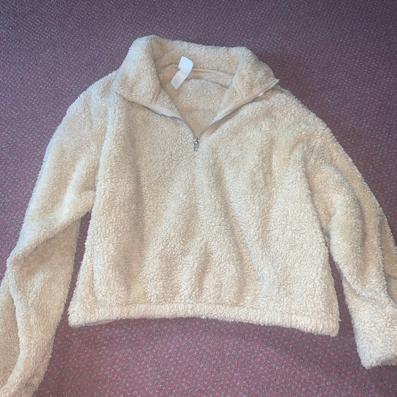 H&M fluffy jacket - Picture 1 of 2
